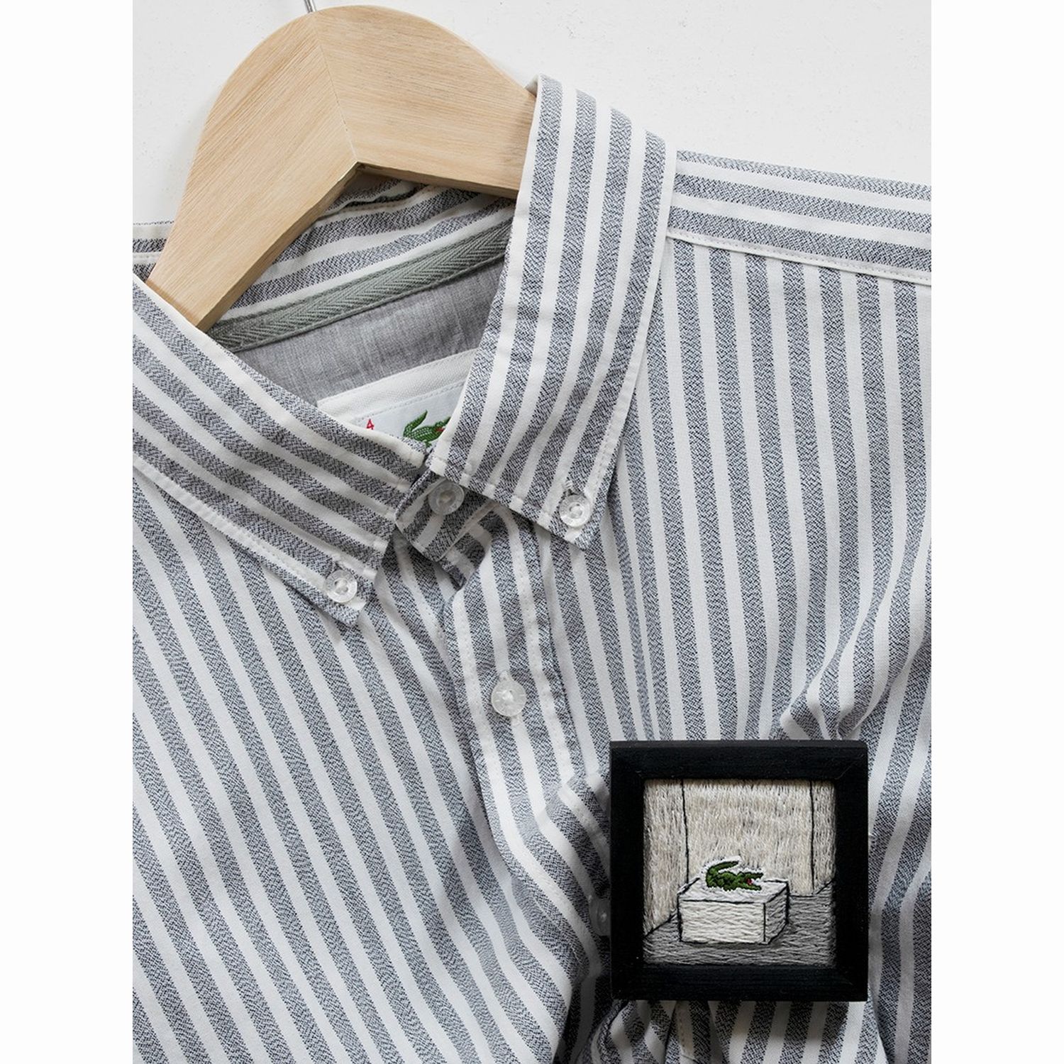 PLUS_LACOSTE_gray stripe shirt